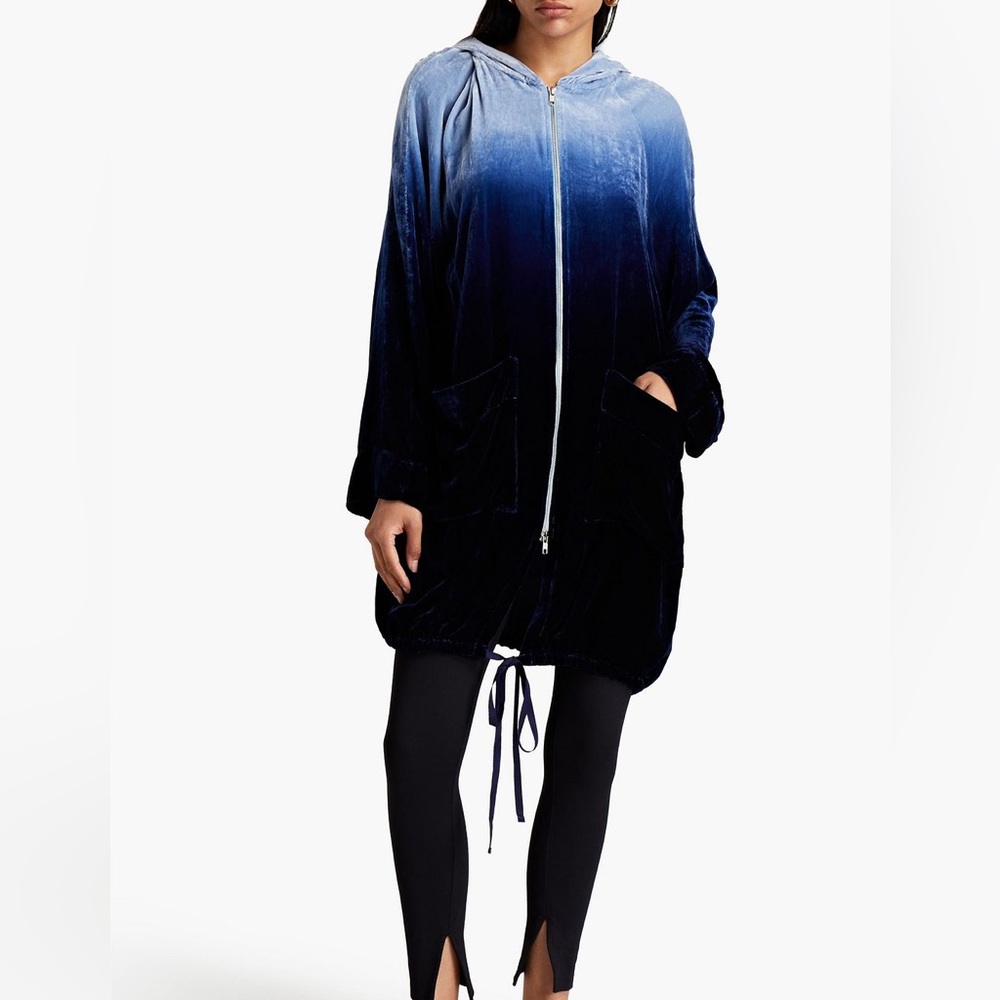 NWT RAQUEL ALLEGRA Blue tie dye ombre
Dégradé velvet silk parka jacket size 4